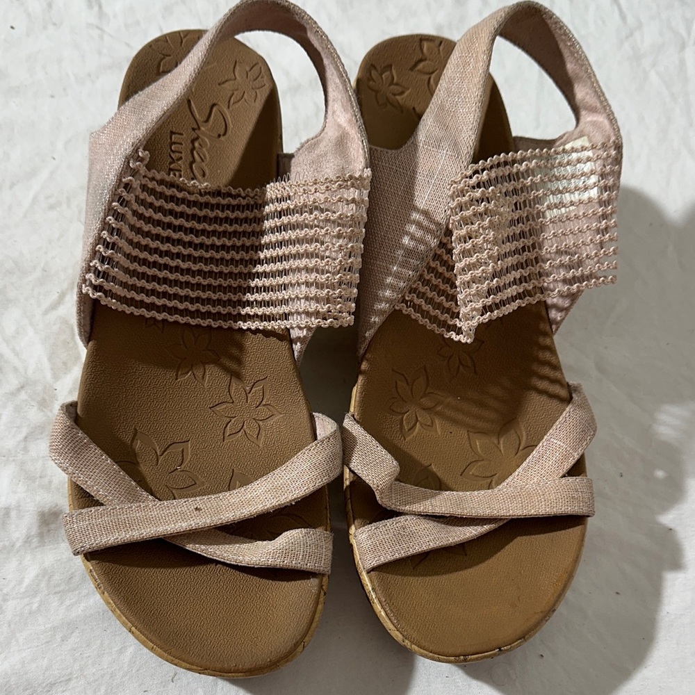 Skechers Blush and Tan Sandals